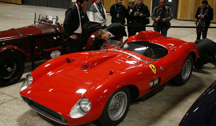 Нодир Ferrari кимошдида 32 млн еврога сотилди