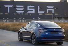 Tesla bir millionta avtomobilini qaytarib olishga qaror qildi