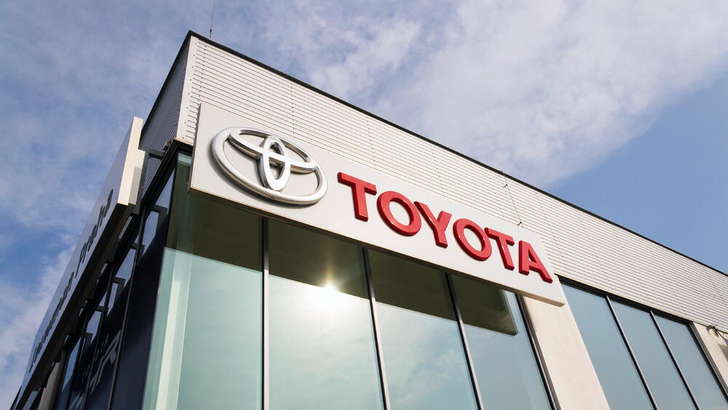 Toyota 2022-yil avgusti uchun ishlab chiqarish rejasini 18 foizga qisqartirdi