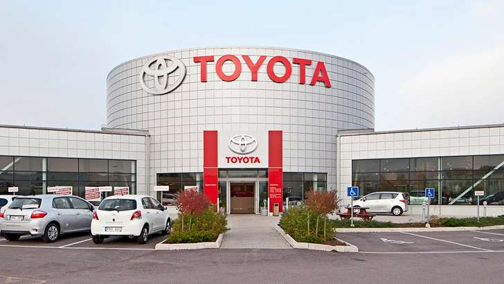Toyota хакерлар ҳужуми туфайли бутун Японияда автомобиль ишлаб чиқаришни тўхтатади