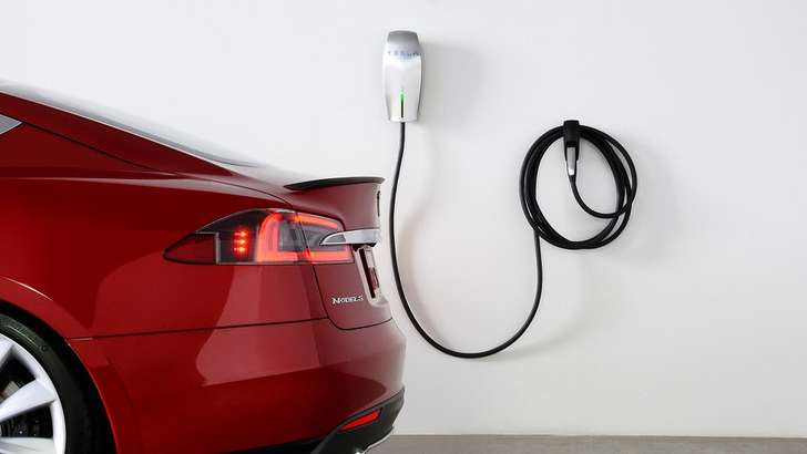 Tesla elektromobillarini zaryad qurilmasisiz sotishni boshladi