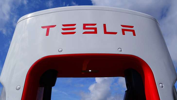 Xitoydagi Tesla zavodi birinchi chorakda 180 mingta avtomobil sotdi